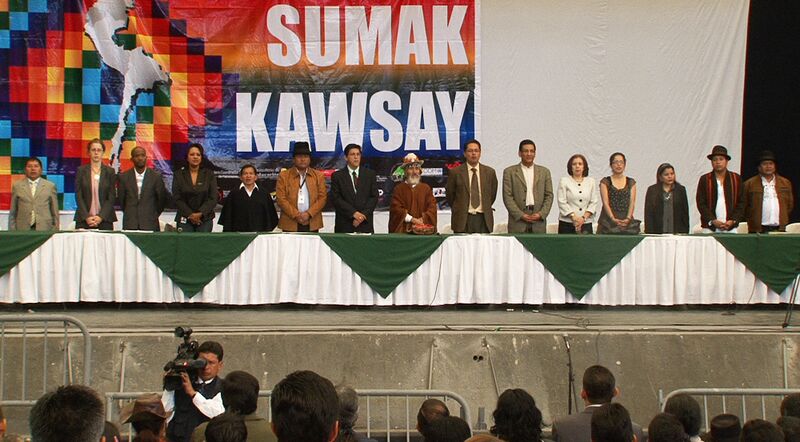 Datei:Primer Encuentro Sumak Kawsay.jpg