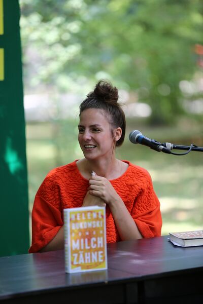 Datei:Helene Bukowski 2019 Milchzähne.jpg